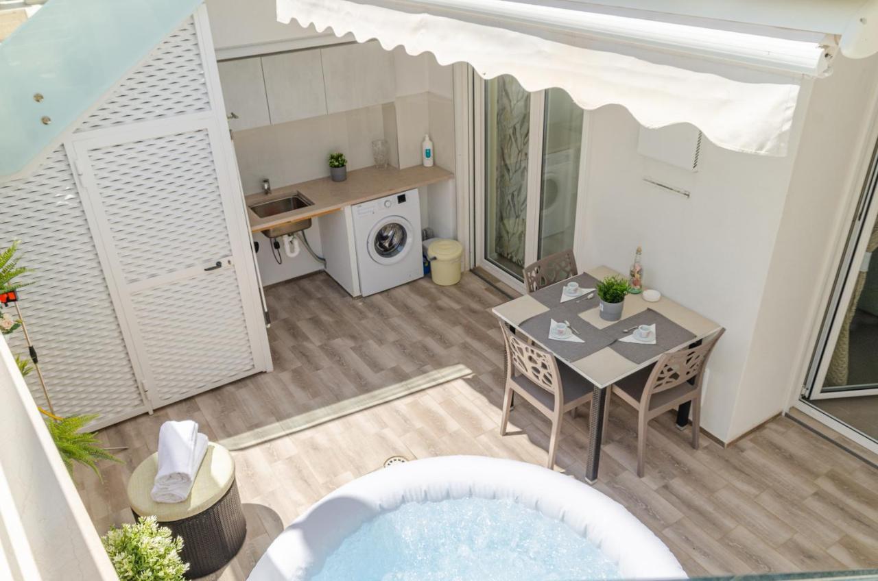 Apulialux Little Jem W Jacuzzi / 180 Steps From Sea Villa Polignano a Mare Eksteriør bilde